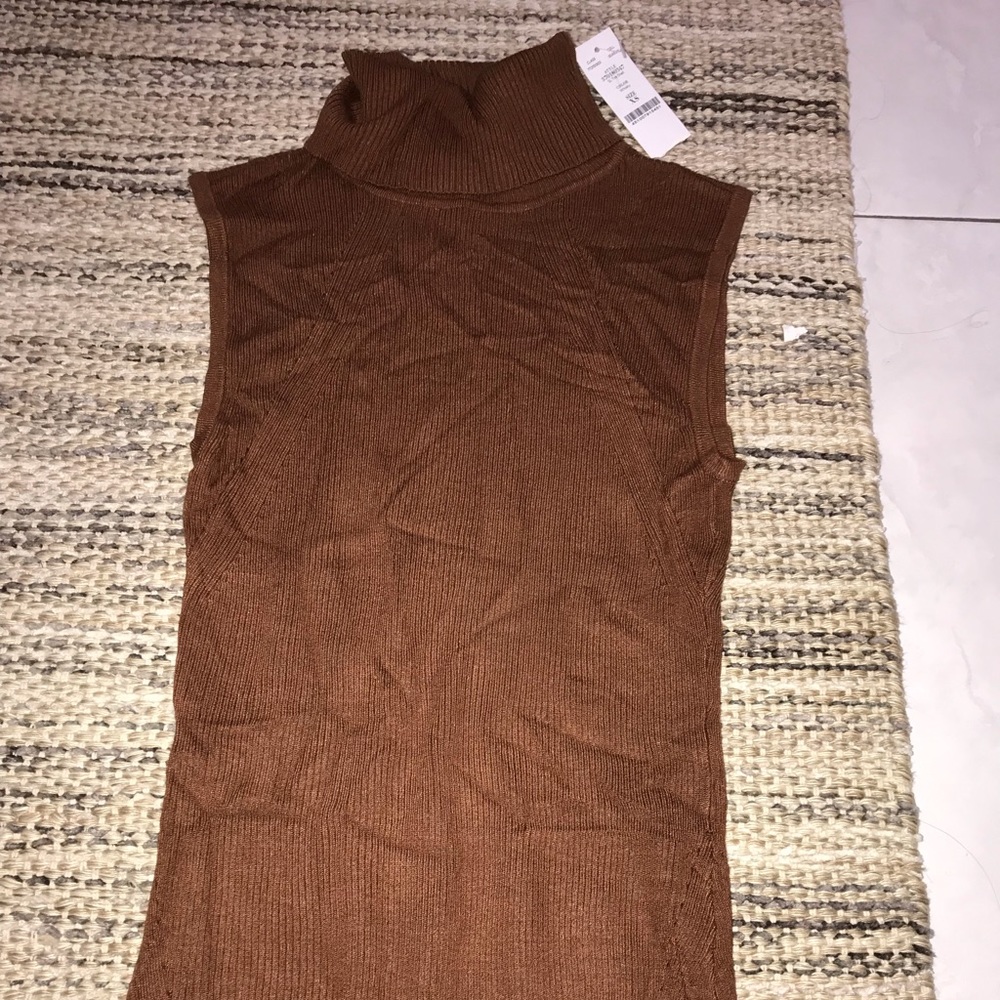 White House Black Market sleeveless tank